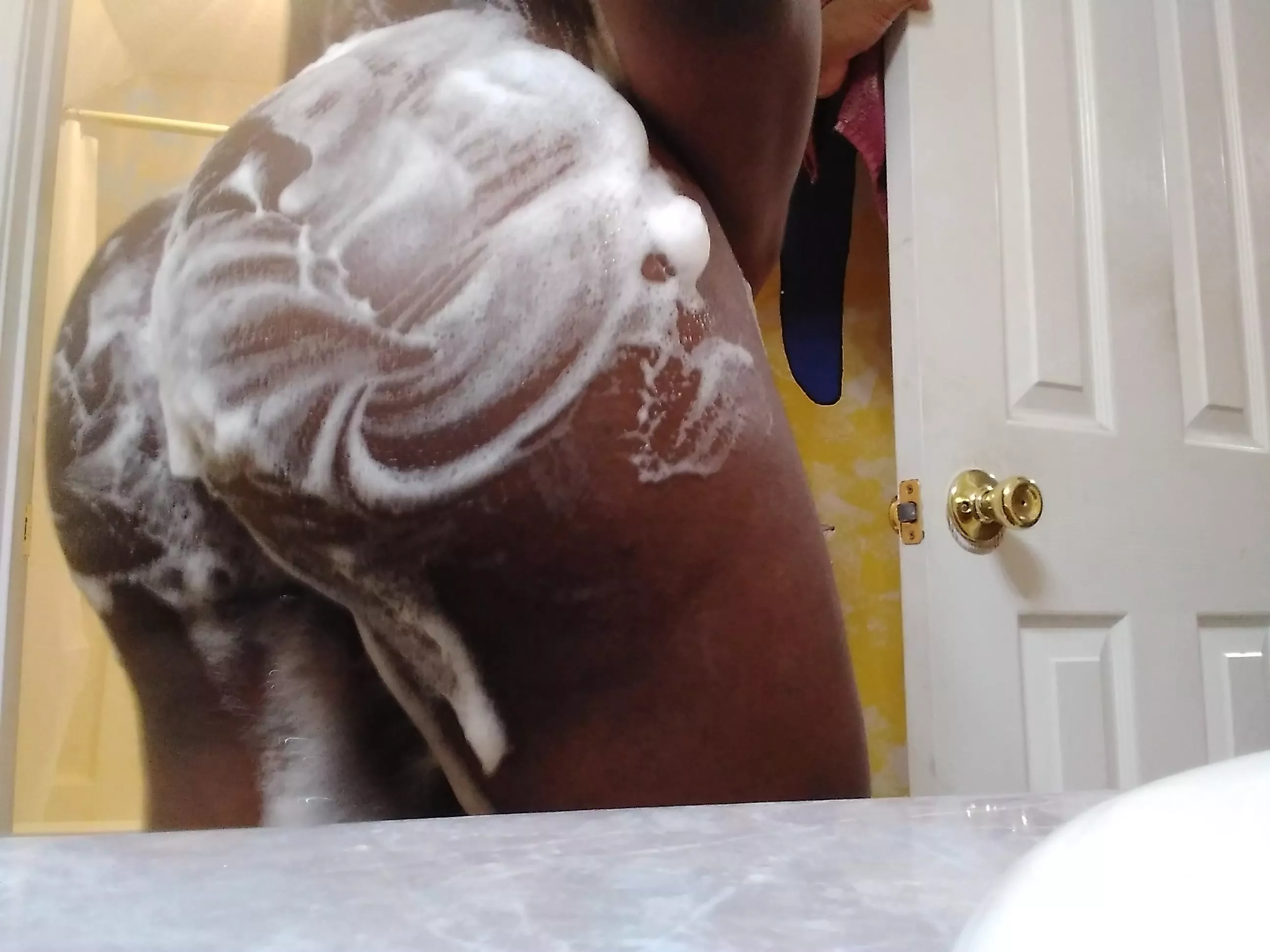Who doesn't love a soapy ass pic? DMs are always open.