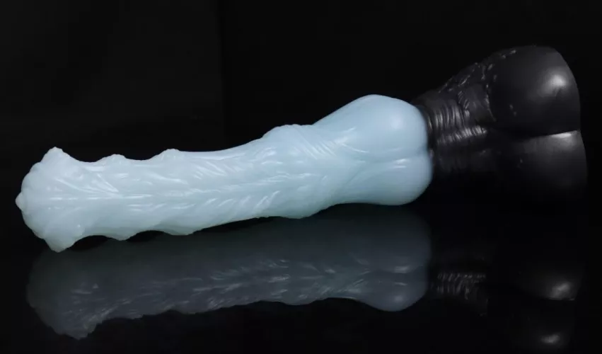 Anybody know ow what color the shaft of this toy might be?