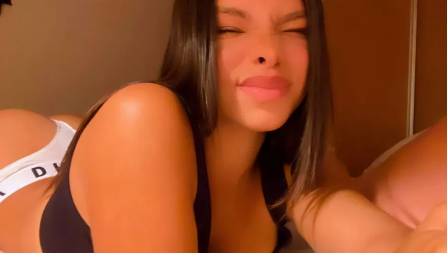 Are older guys into 18yo latinas?