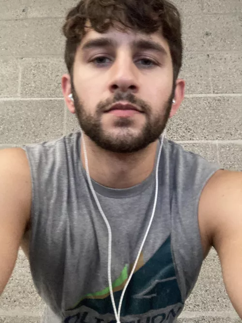 At the gym. Any good podcast recs?