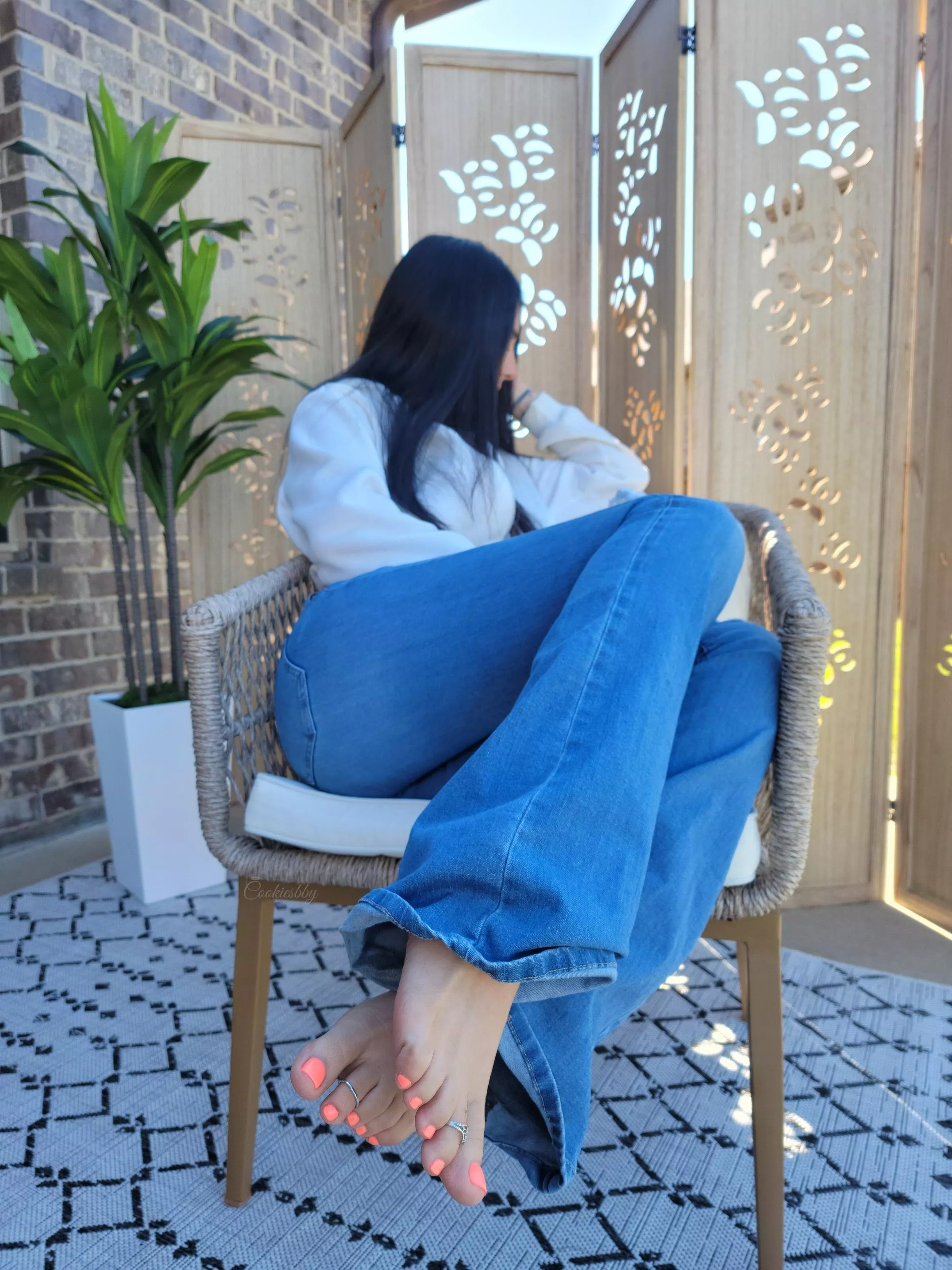 Be honest, do my toes look suckable? 👀 