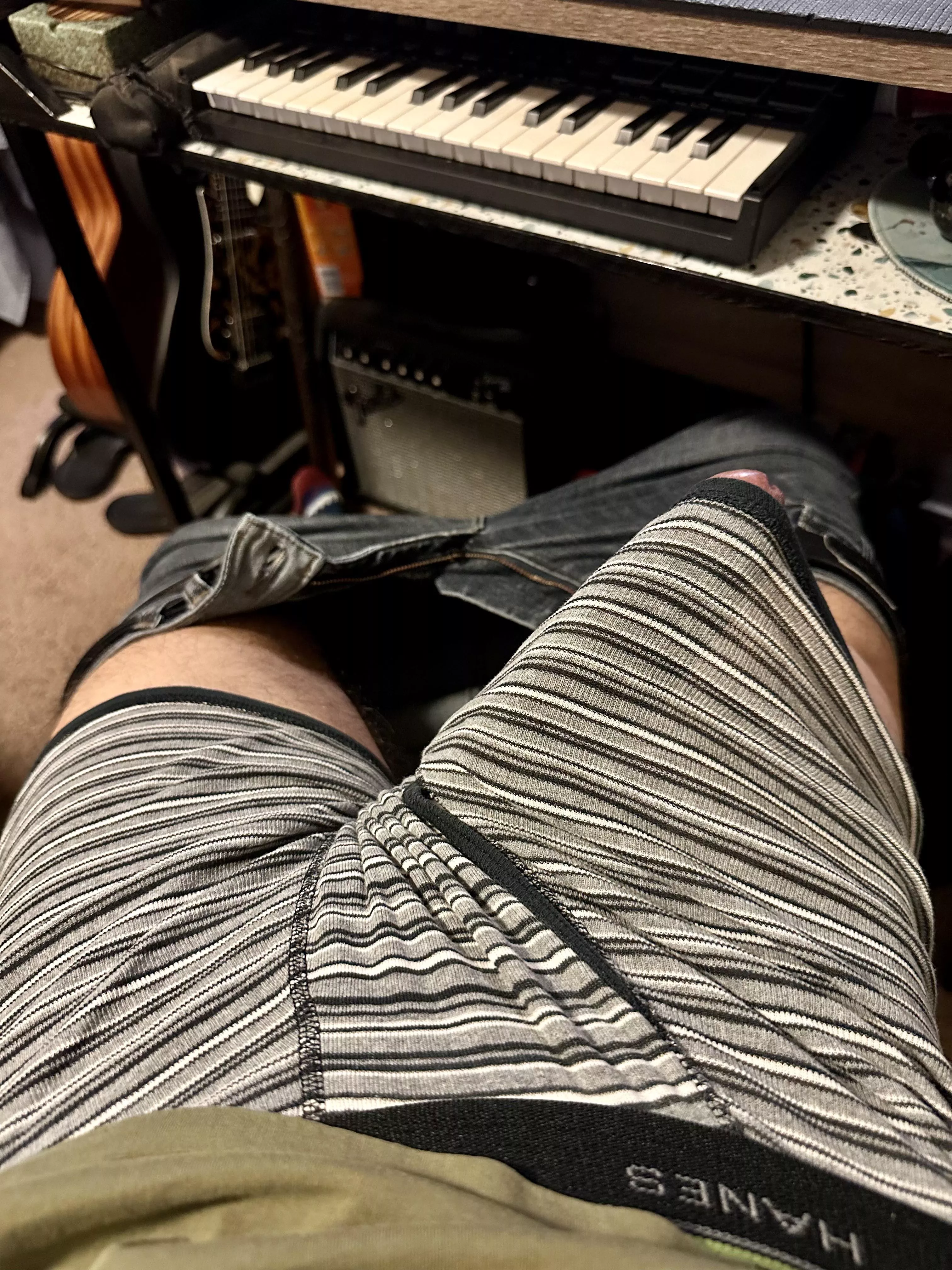 Bulging hard for you!