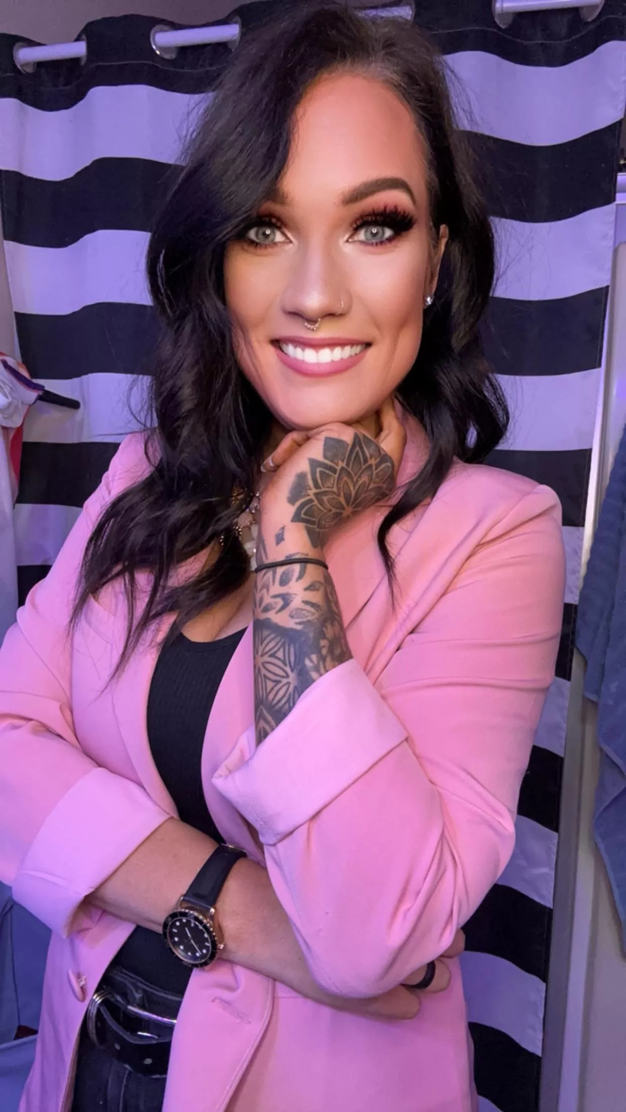 Clothes and tattoos are still a vibe, right 