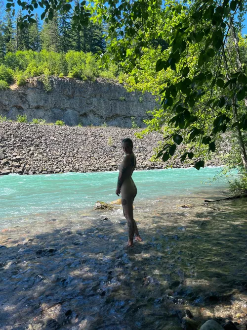 come swimming with me