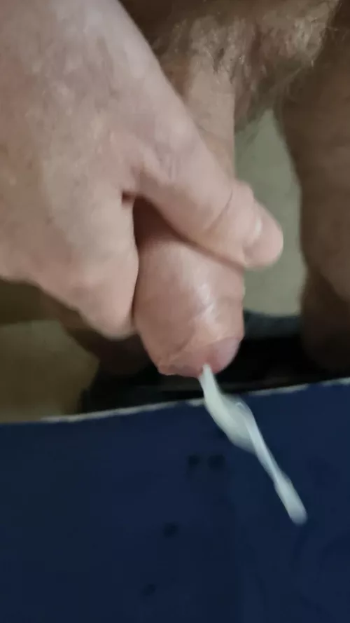 Cumshot action shot 😝