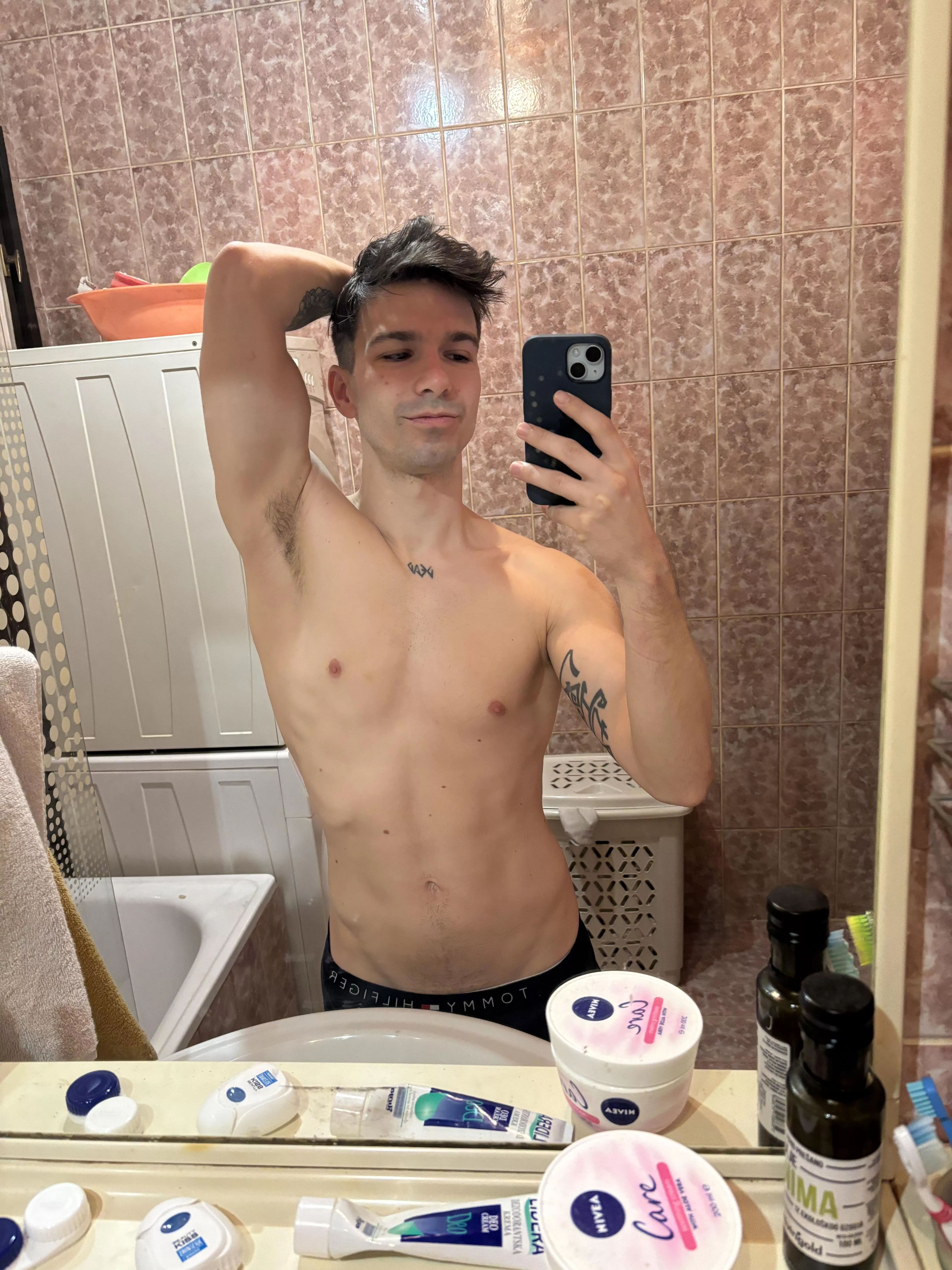 Do you like my pits?😋