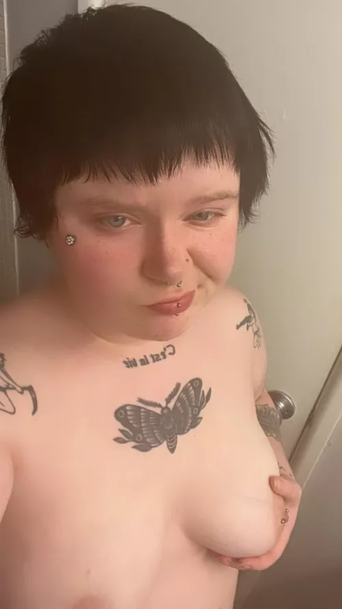 Ergh I’m so tired of all the laundry I have to do 😢