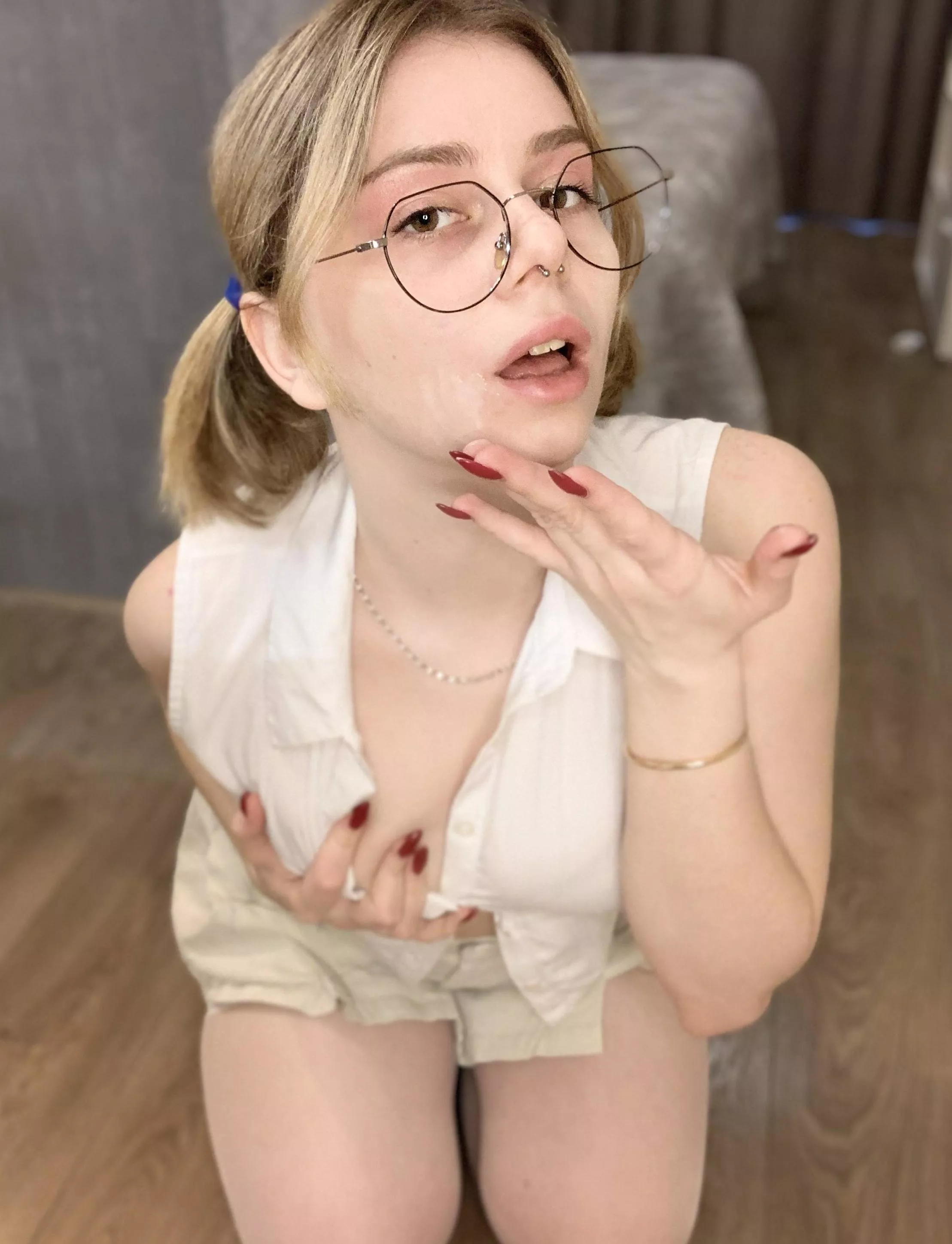 European girls take cum everywhere like good girls