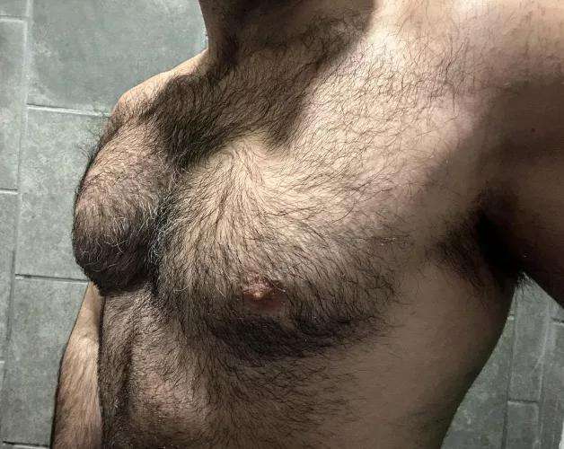 For the hairy chest lovers😉