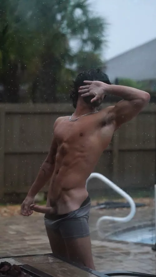 Fuck a shower, I wanna fuck you in the rain. 😈🌧️