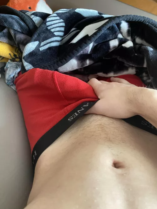 I think I look best in red, don’t you agree?