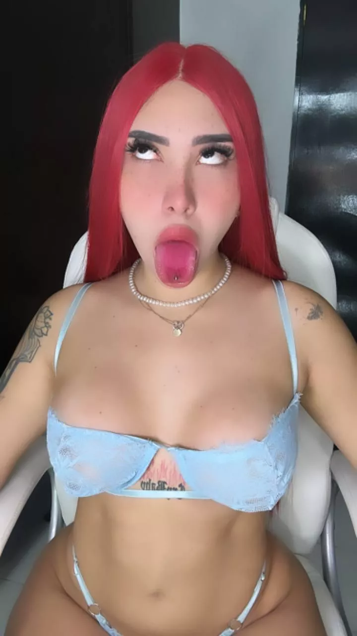 I'll change my hair to your fav colour just let me know ;)