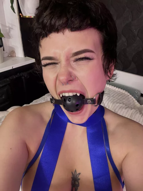 Is this gag humiliating or sexy