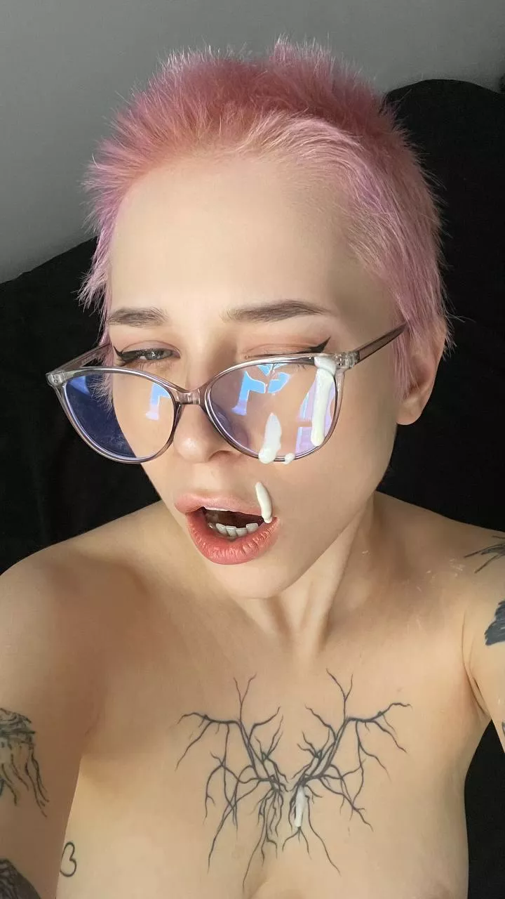 Leave a ❤️ if you're game, I wanna send nudes to random men