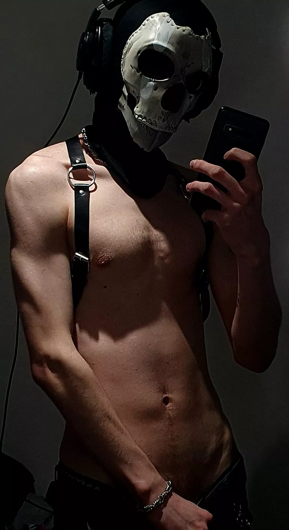 Let me rail you as your favourite characters? 👀