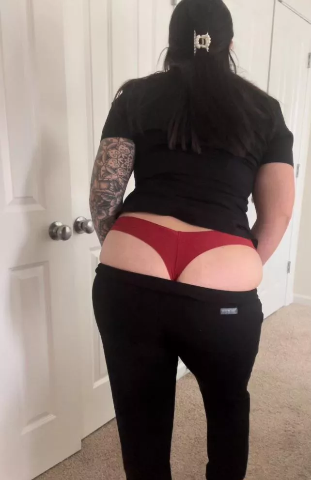 Look who’s back in scrubs! I wonder if my stalker is going to get me fired again