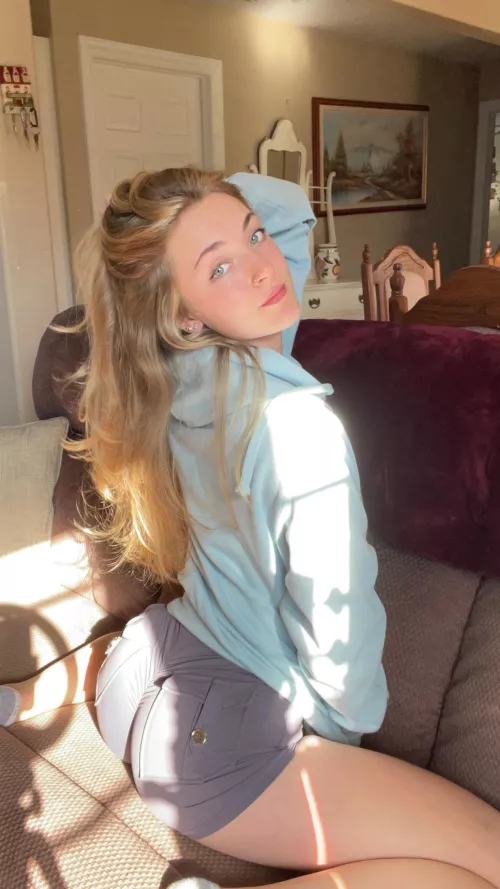 Natalie Grace (@nextdoornatalie.1)