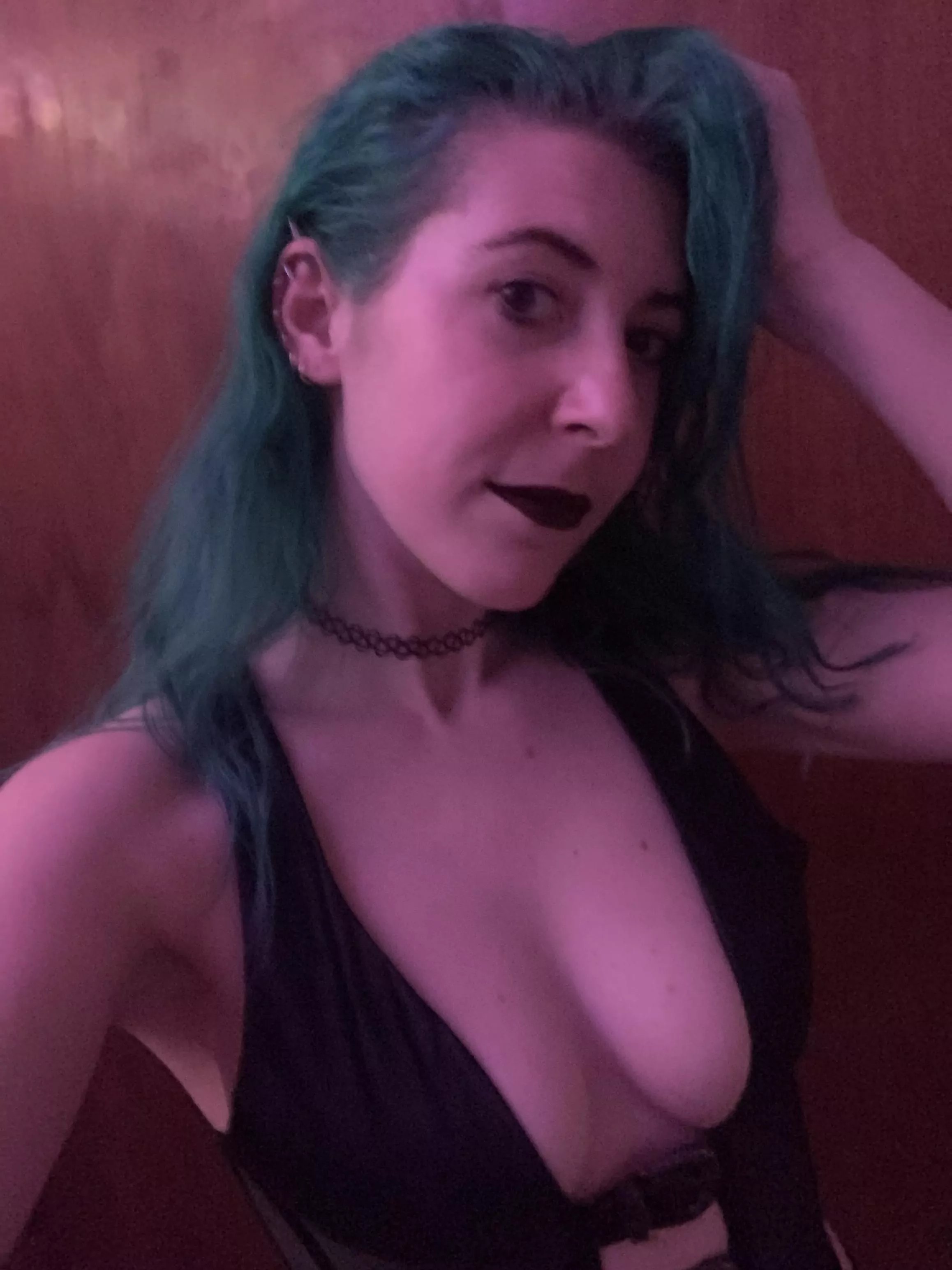 Neon lit naturals [image]