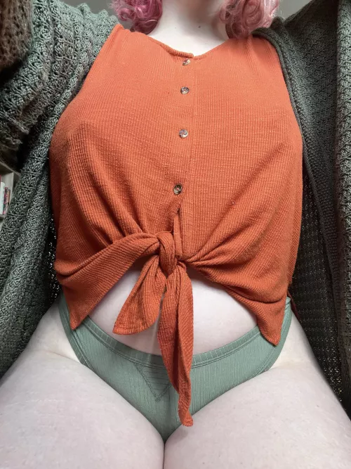 Orange & green go so well together [f]