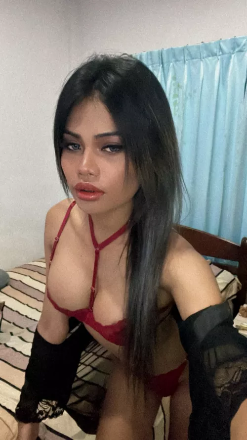 Red was making me feel extra naughty today