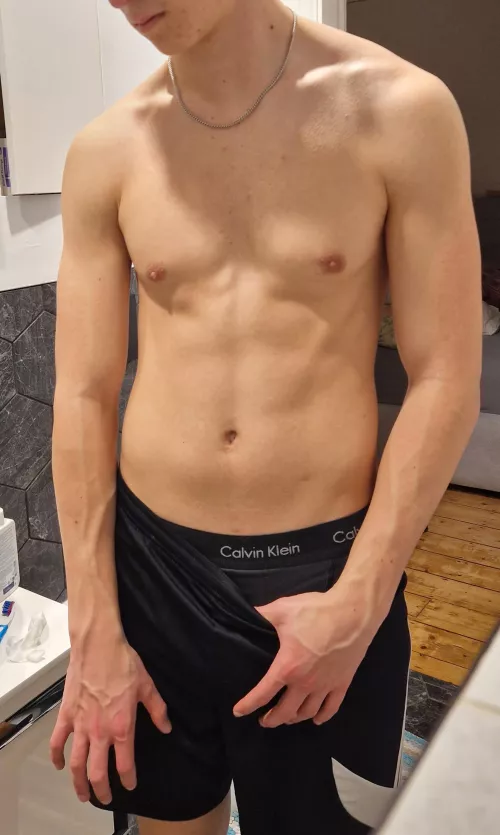 Run your nails across my body 