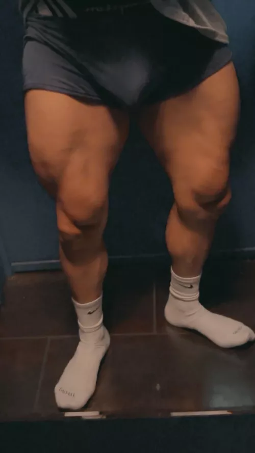 Sometimes I fantasize one of my followers will suck on my mushrooms tip…