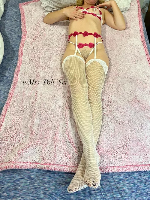 Such a newbie with a tight pussy 