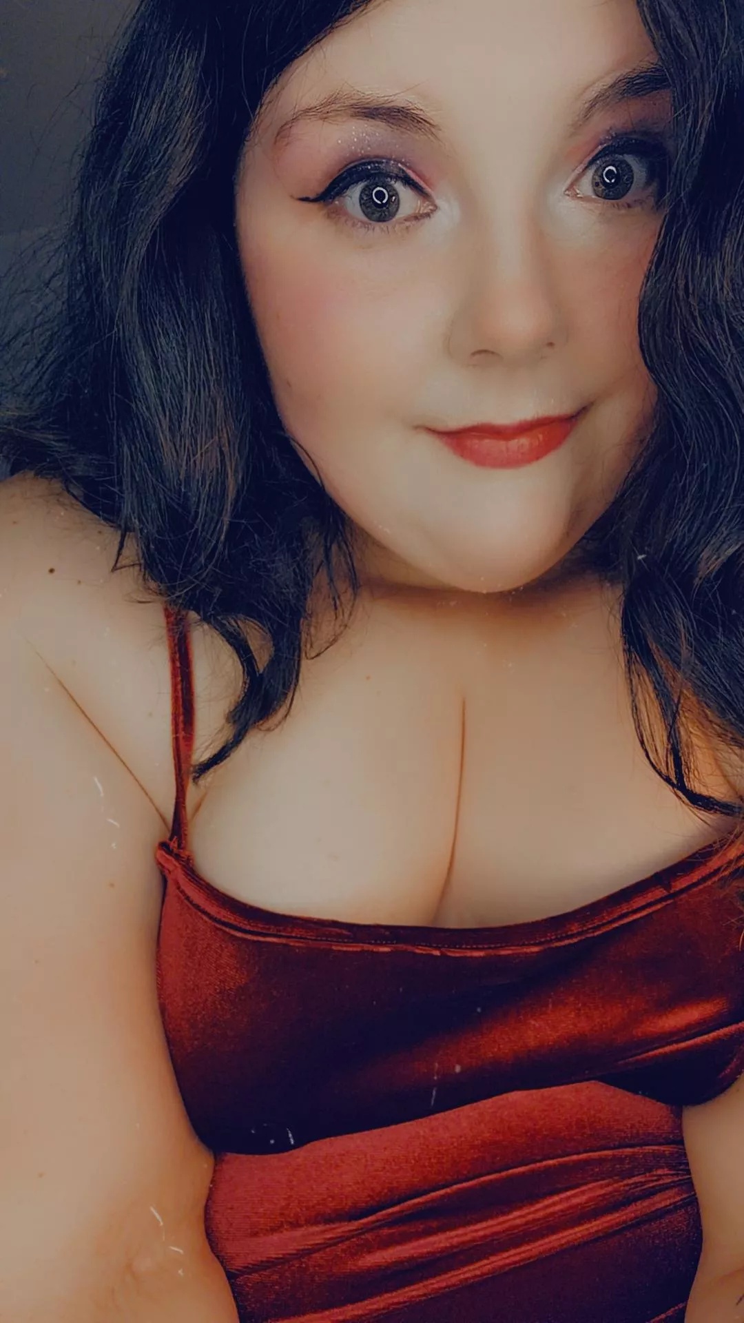 Sweet, thick nerdy girl offering [gfe], [sext], and [pty]. 😊