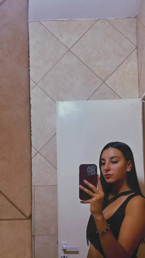  Tell me if you stopped to observe me. 🤭 