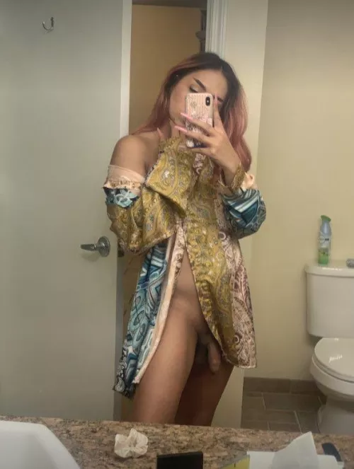 Thinking about something fun & hot rn