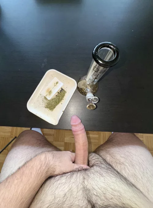 Thursday (m)orning bowl rips and big dick 😈🍆💨