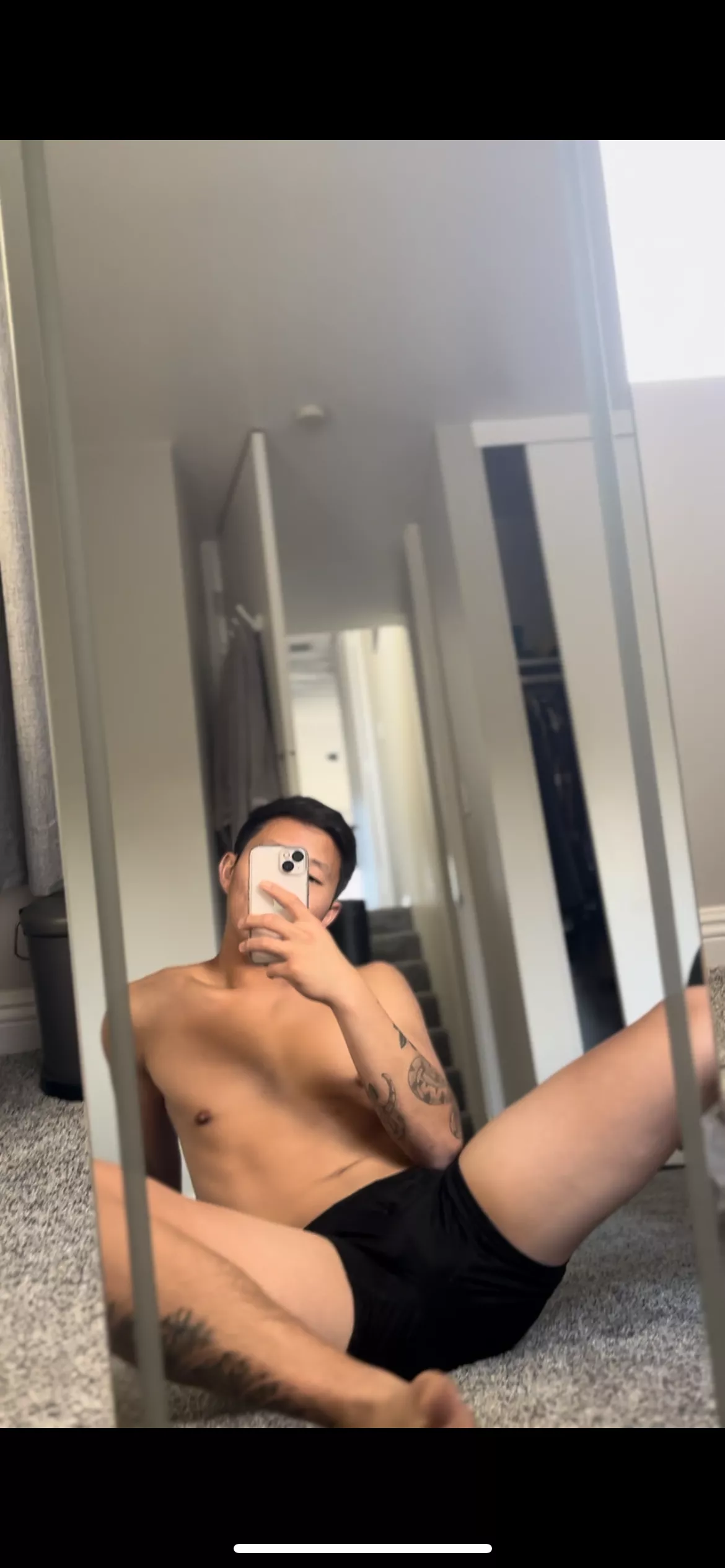 What kind of guys are you guys physically attracted to? I like anyone that's athletic.