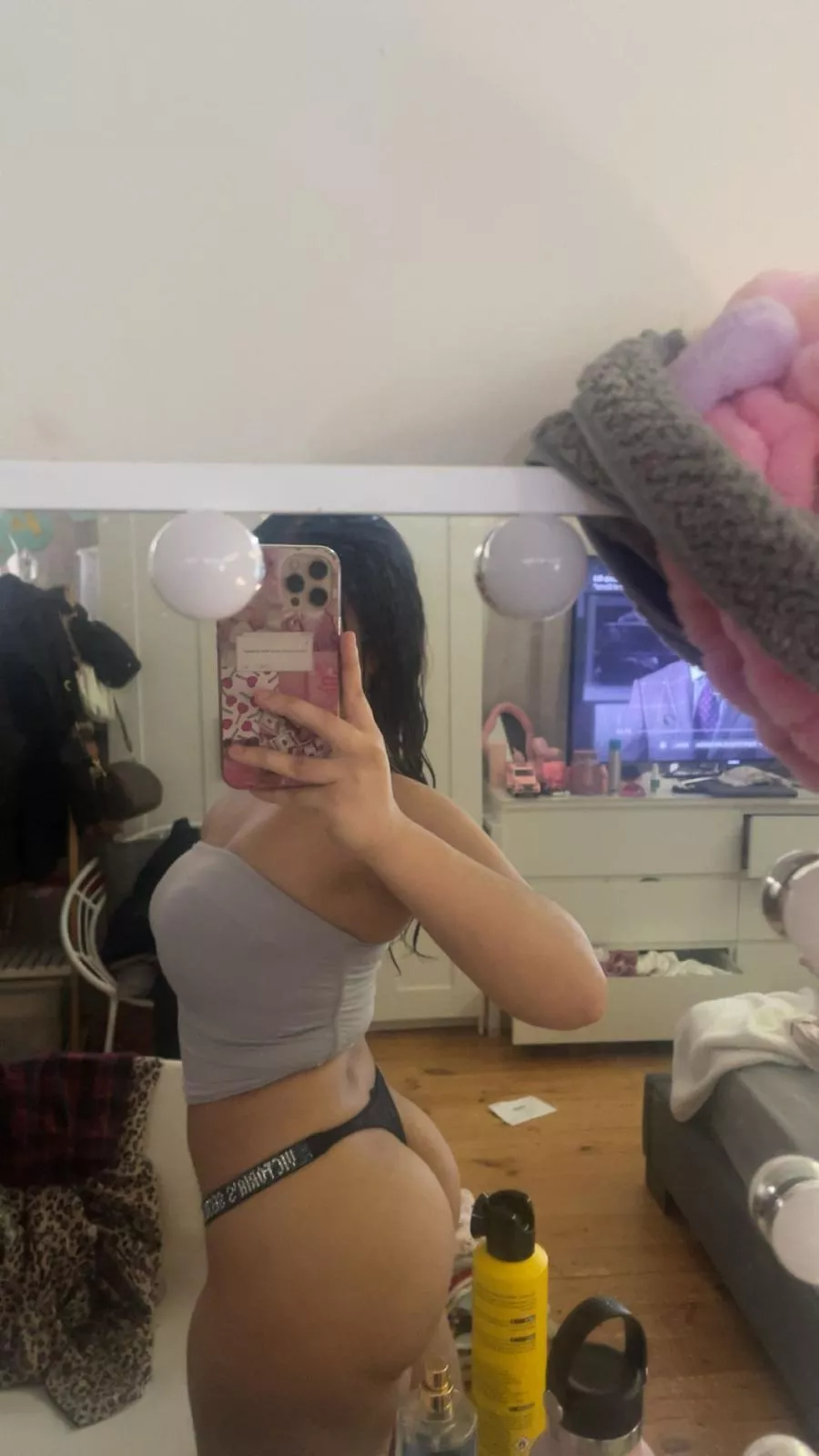 What would u do to me if u walked into my room and saw me taking ass pics?