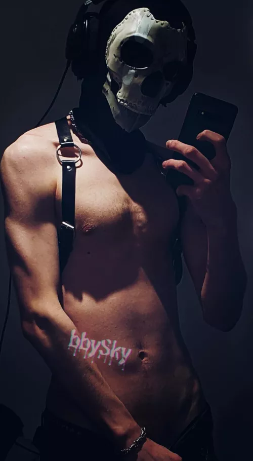 Who'll kneel for Ghost? 👻