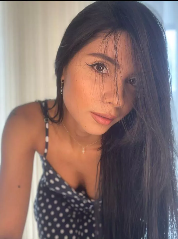 Your Perfect Brunte.