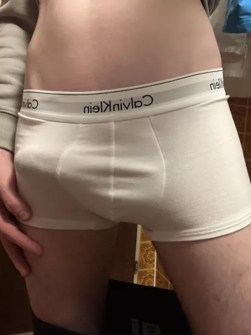 [19] Mirrors on vacation hit different