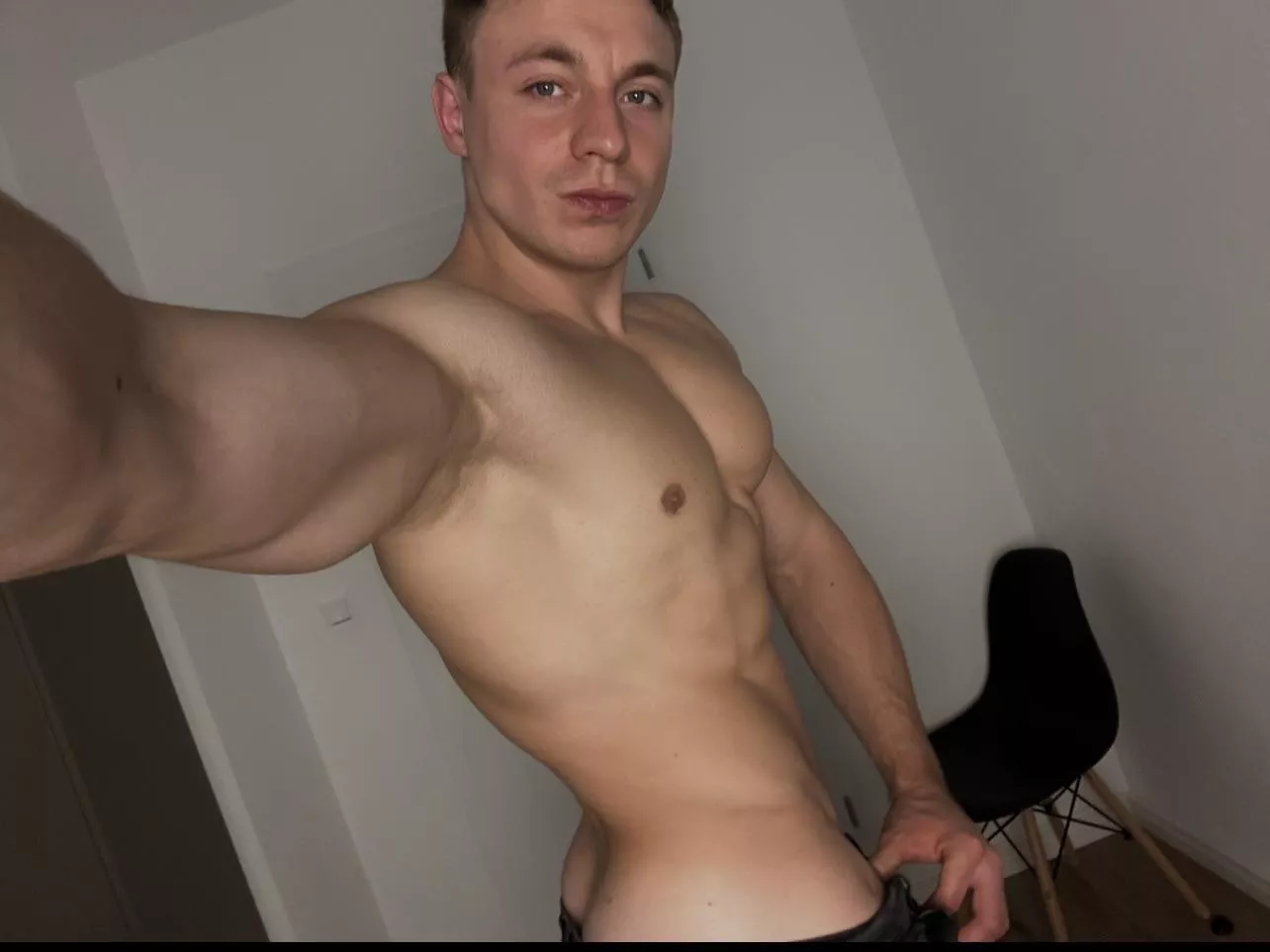 [20]Nice to meet u here bros 