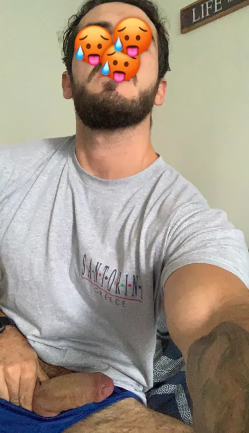 29 dominant looking for submissive men. Snap: d.d3412