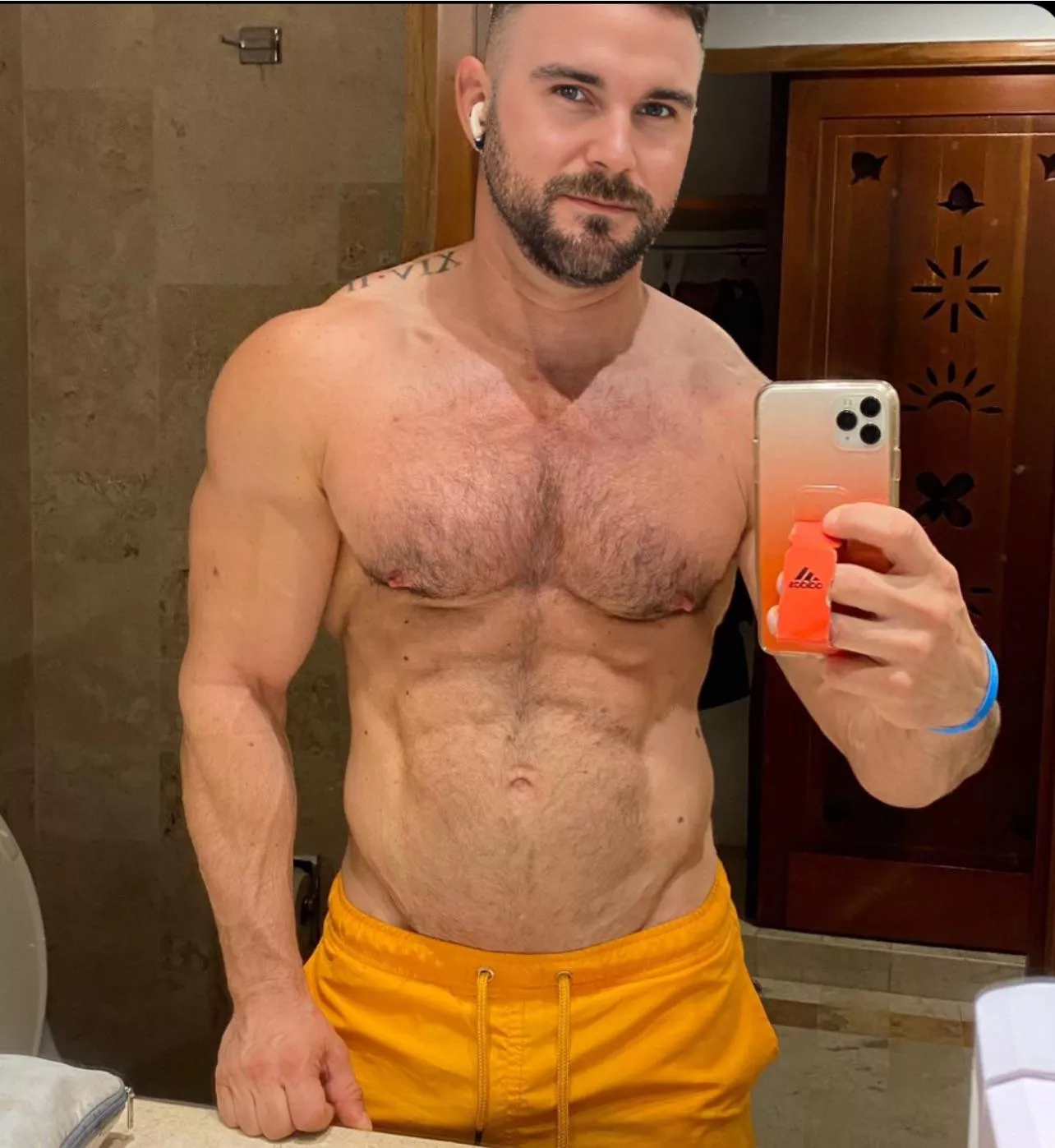 [33] First post here :D