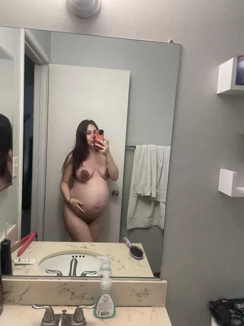 34 week pregnant body update 😘♥️ would anyone like to breed my fertile petite body after I pop this baby out? 🙈