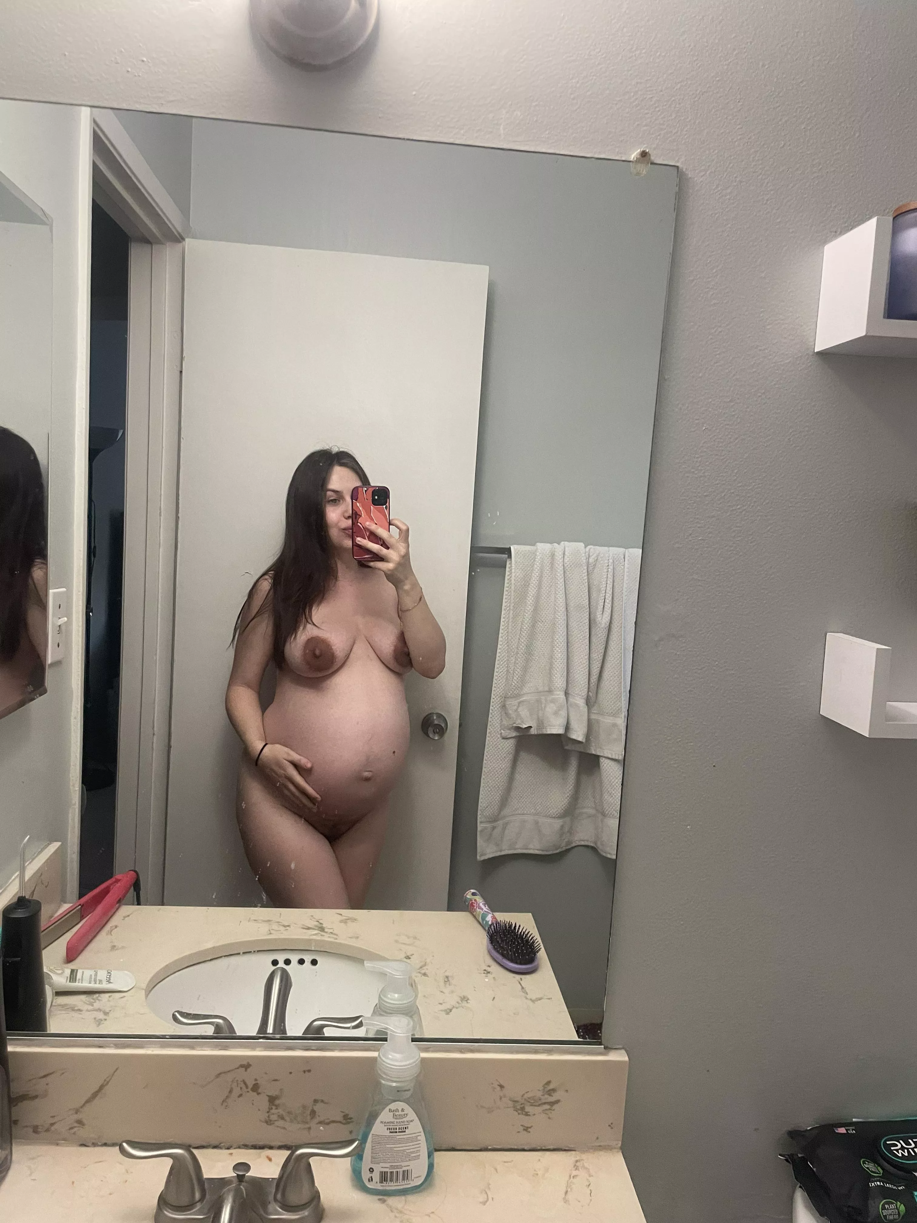 34 week pregnant body update 😘♥️ would anyone like to breed my fertile petite body after I pop this baby out? 🙈