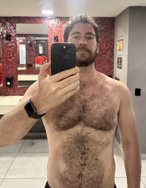 [37] ready to breed, just need a lil bro to help me out 😈