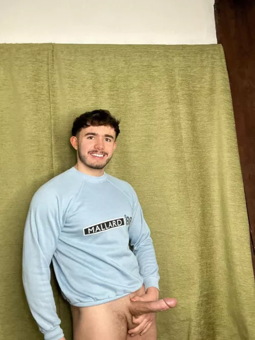 A few people said they wanted to see more of me, so here I am😘?