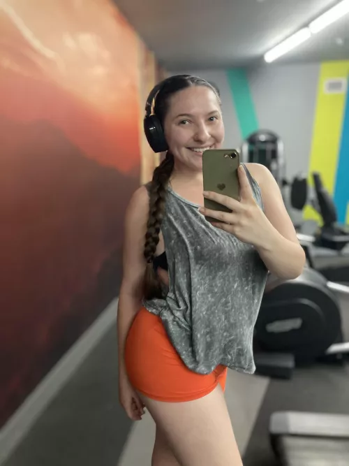 A single braid is my favorite for good sweat 😏❤️