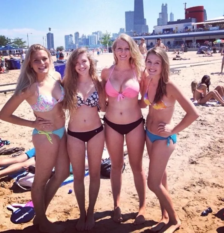 Beach babes 