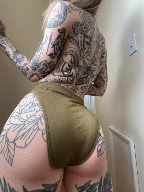 can’t tell if this is a good pic or not :/