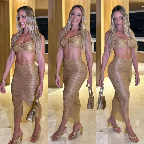 Cissa a Natural Throphy Wife 