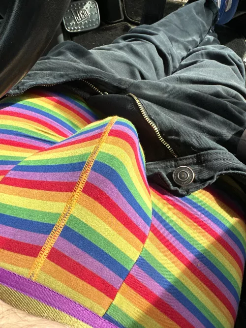 Colour for Friday bulges