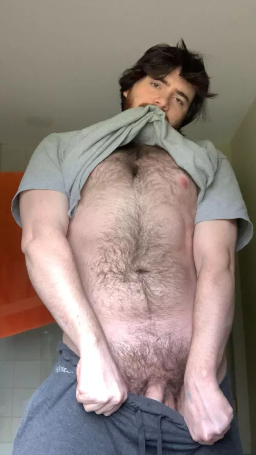 come play with me and you can touch the fur