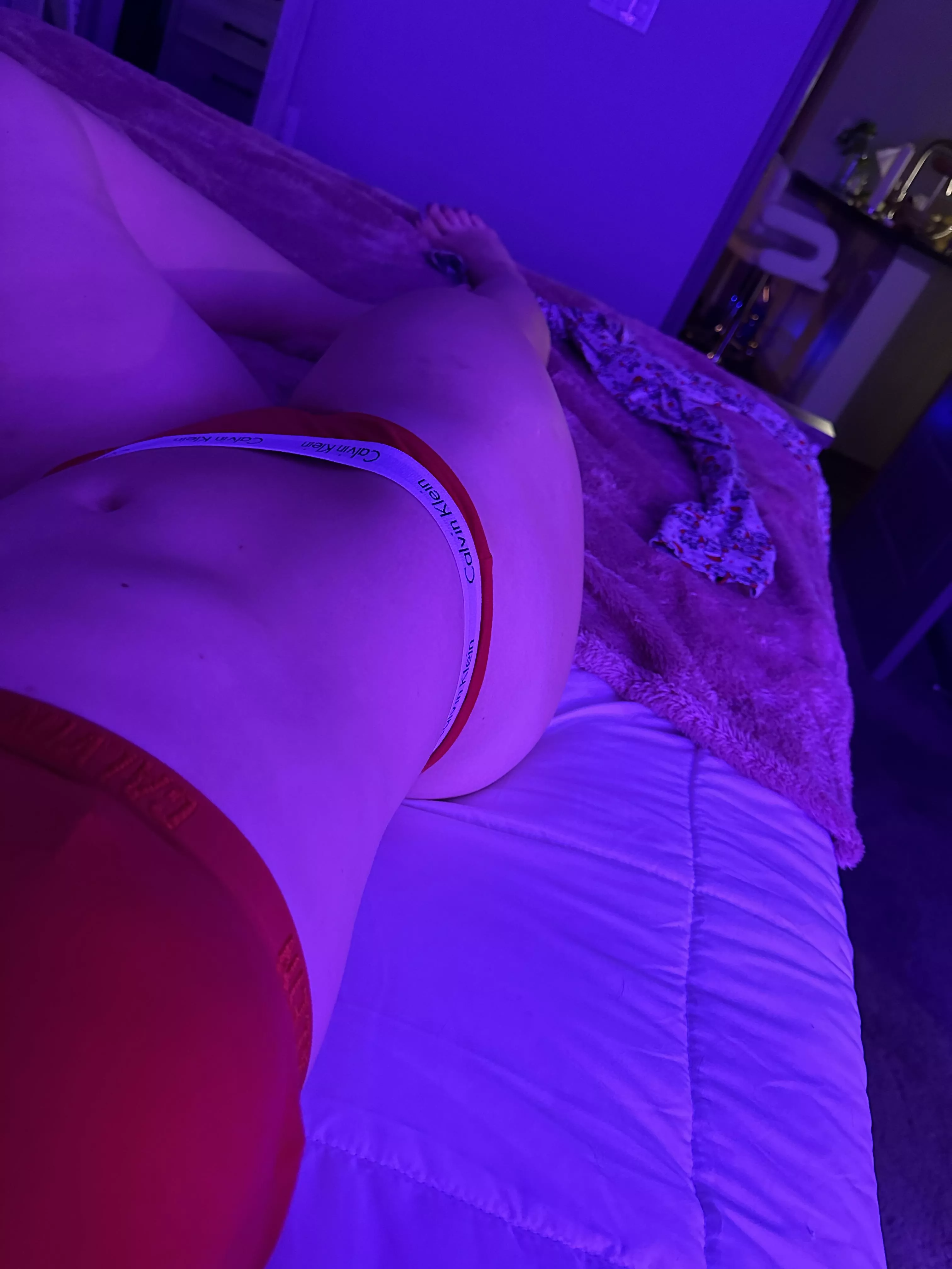could I convince you to come back to bed [f]